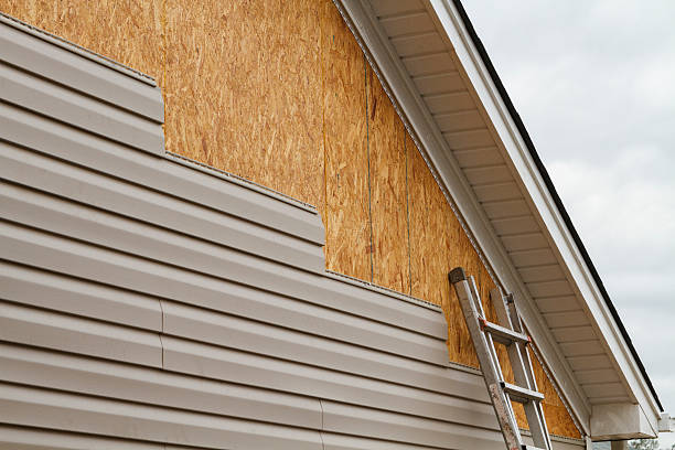 Professional Wood Siding technician working in Huron, OH